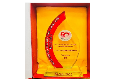 Appreciation glass trophy for donating sponsoring the event “Vietnam-Japan Cultural Day”