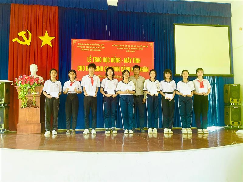 DONATION OF 40 COMPUTER SETS TO SECONDARY SCHOOLS IN BA RIA VUNG TAU PROVINCE
