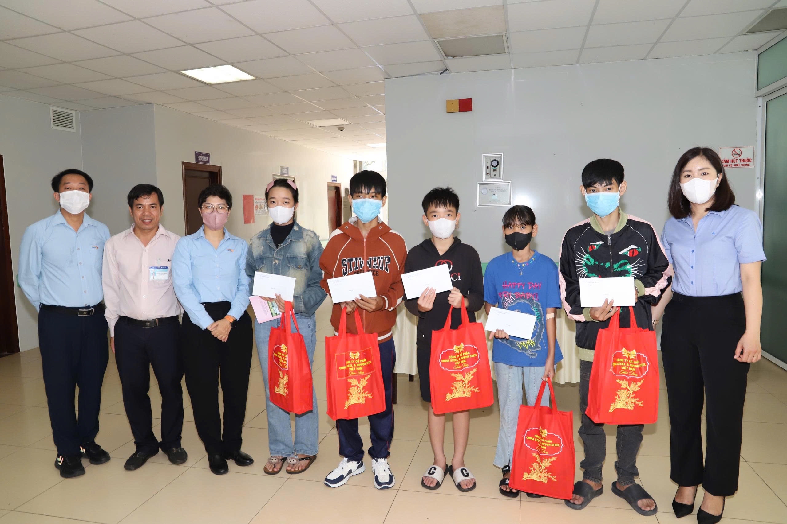 CSVC Presents Mid-Autumn Gifts to 30 Outpatient Children at Ba Ria Hospital