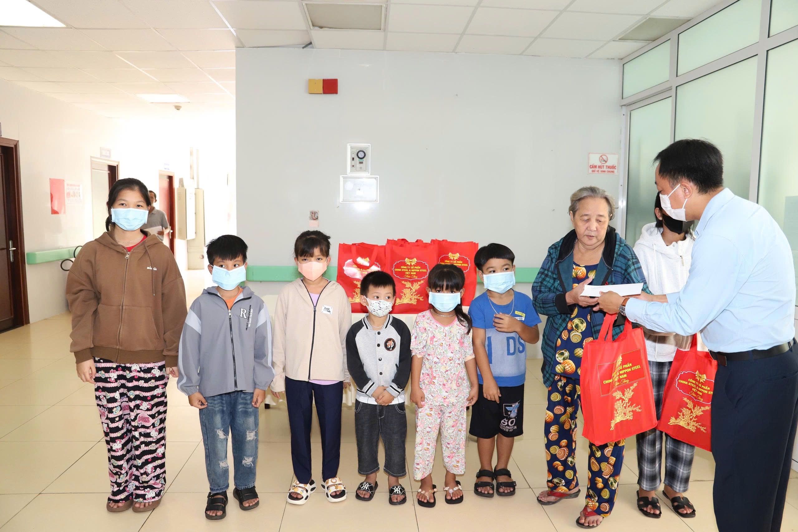 CSVC Presents Mid-Autumn Gifts to 30 Outpatient Children at Ba Ria Hospital